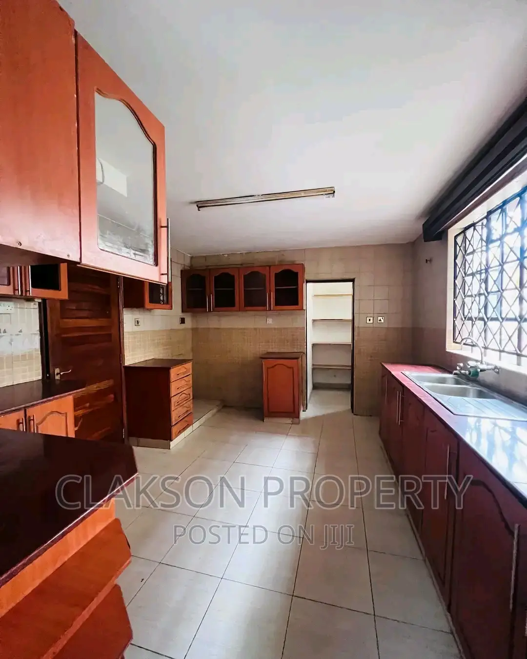 4bdrm Townhouse / Terrace in Kileleshwa for rent