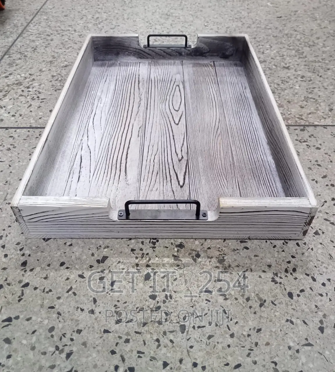 Strong Wooden Serving Tray With Metal Handle Ize: 50.8 *