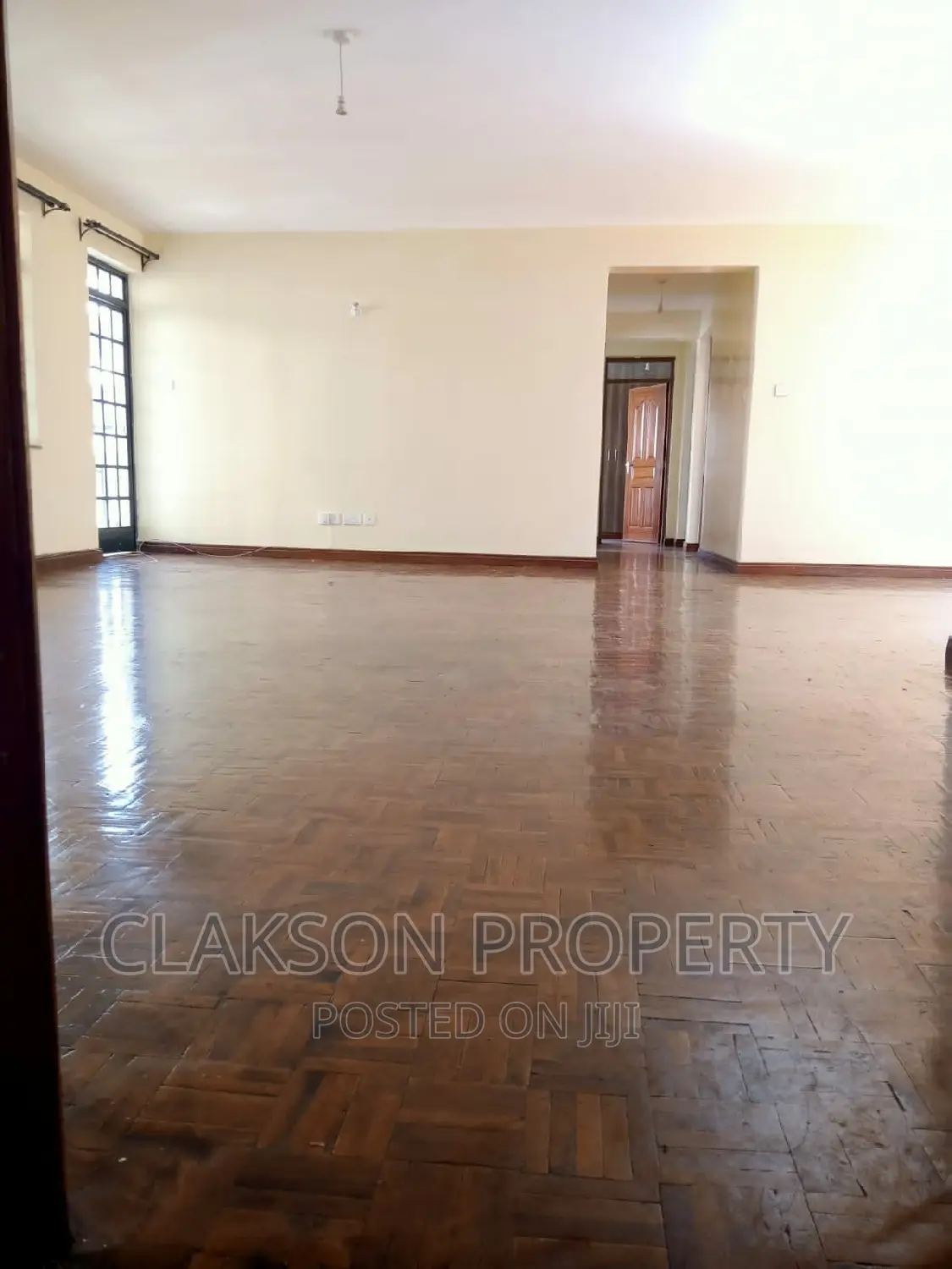 3bdrm Apartment in Naivasha Road Near, Kilimani for sale