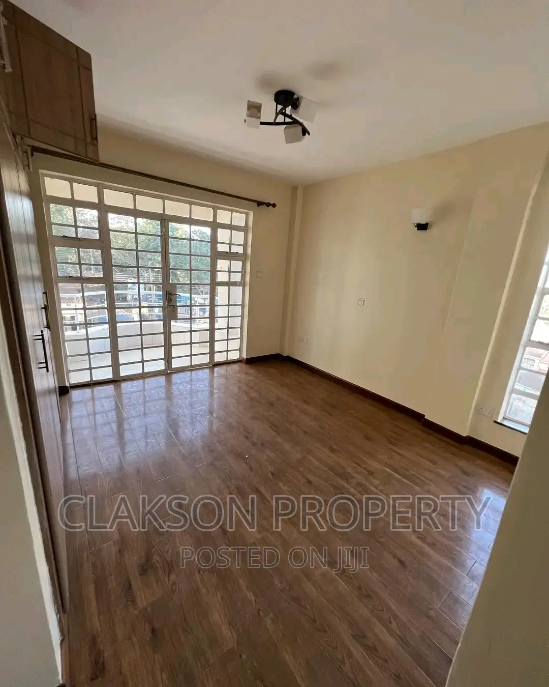 3bdrm Apartment in Lavington Atheru for sale