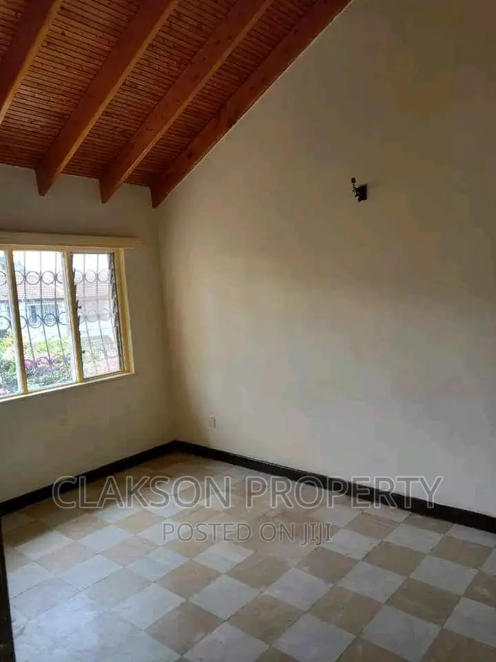 6bdrm Maisonette in Oledume Road, Lavington for rent