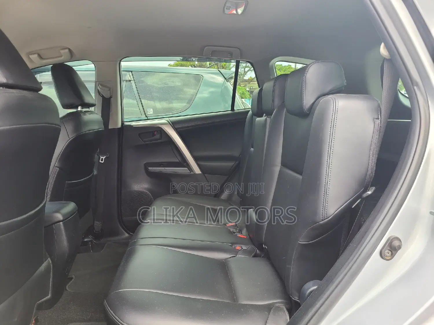 Toyota RAV4 LE AWD (2.5L 4cyl 6A) 2016 Silver