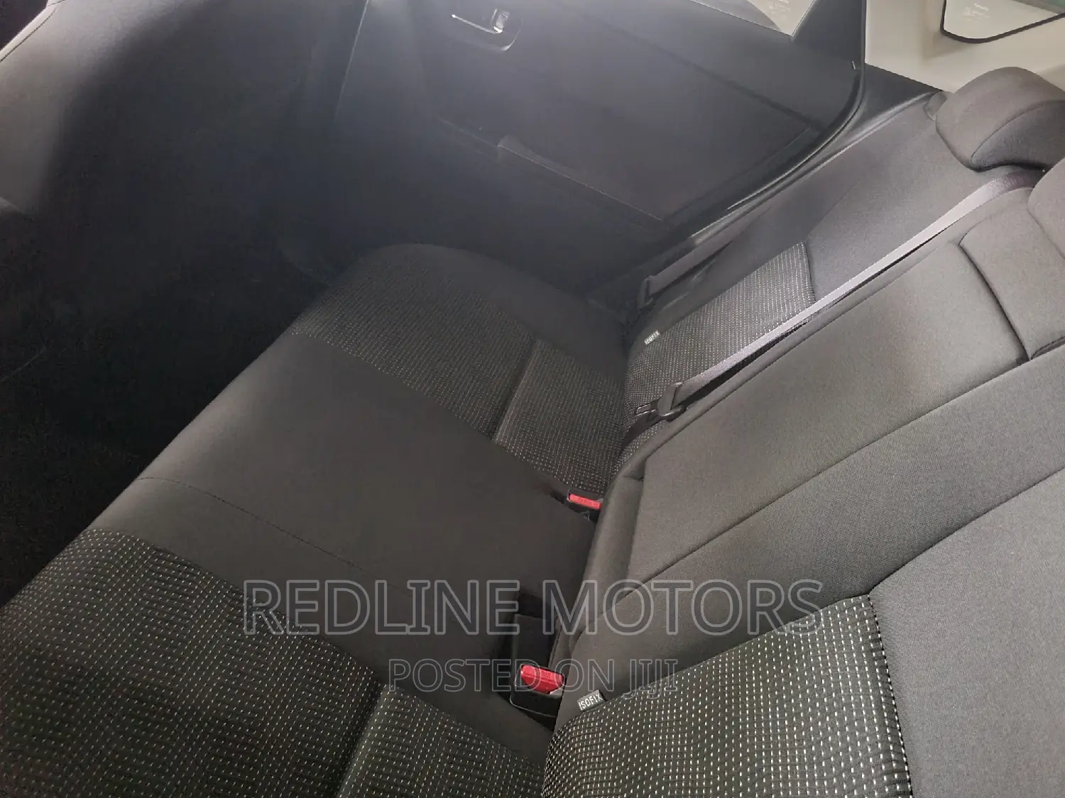 Toyota Auris 2016 Green