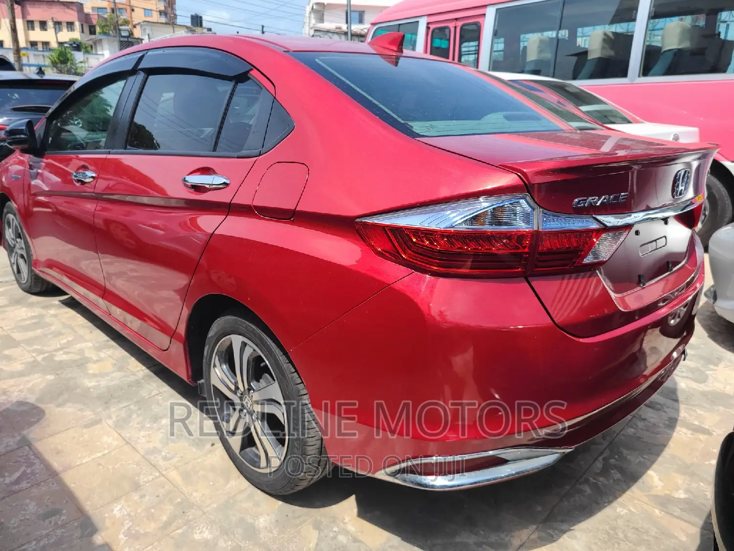 Honda Grace 1.5 Hybrid AWD 2016 Red