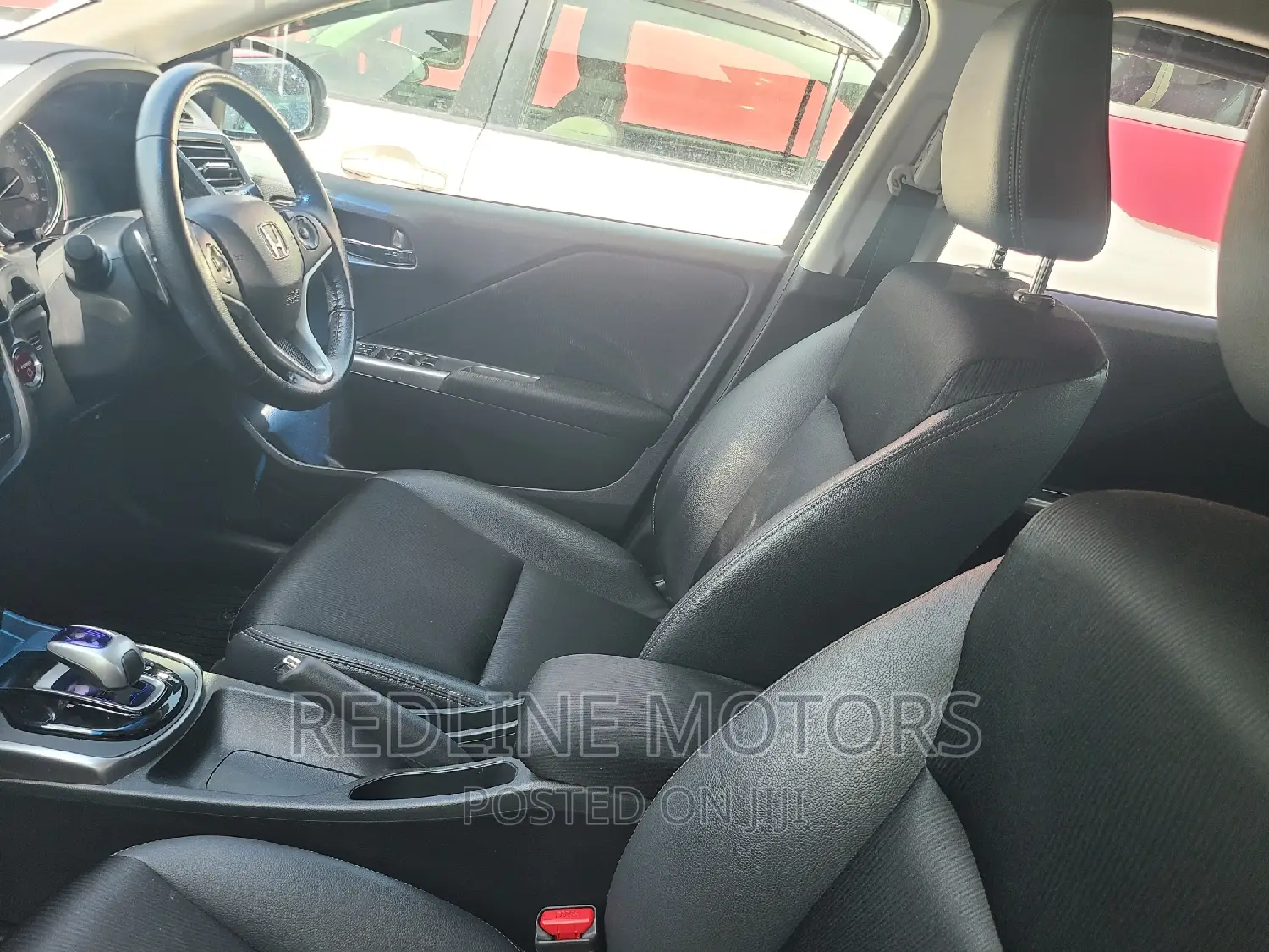 Honda Grace 1.5 Hybrid AWD 2016 Red