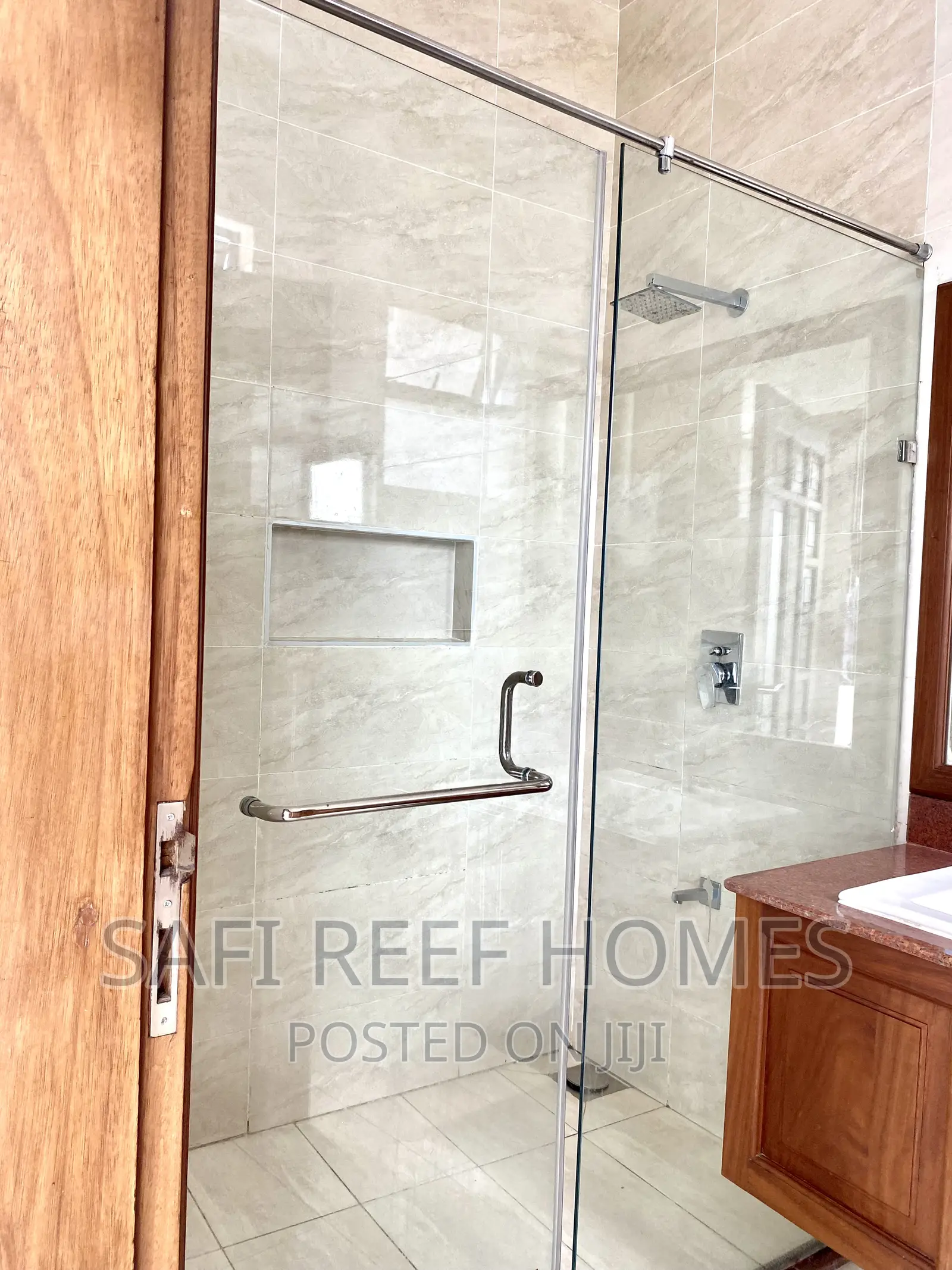 4bdrm Apartment in Kizingo for rent