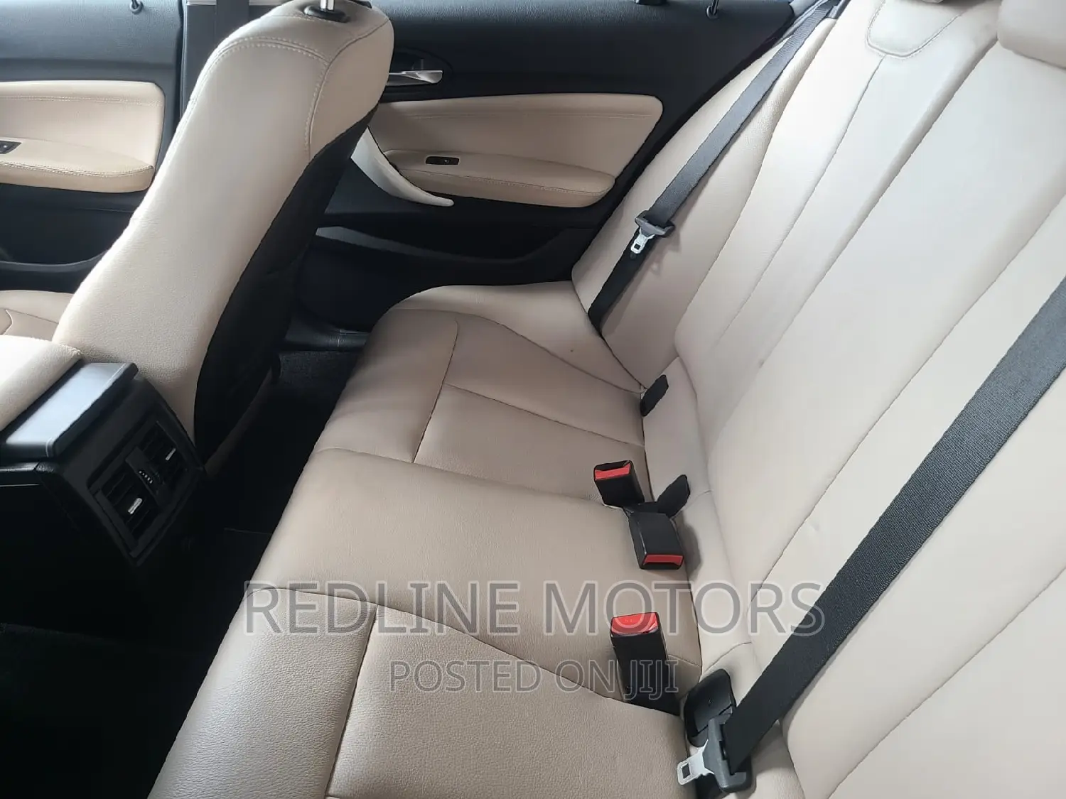 BMW 120i 2016 Red