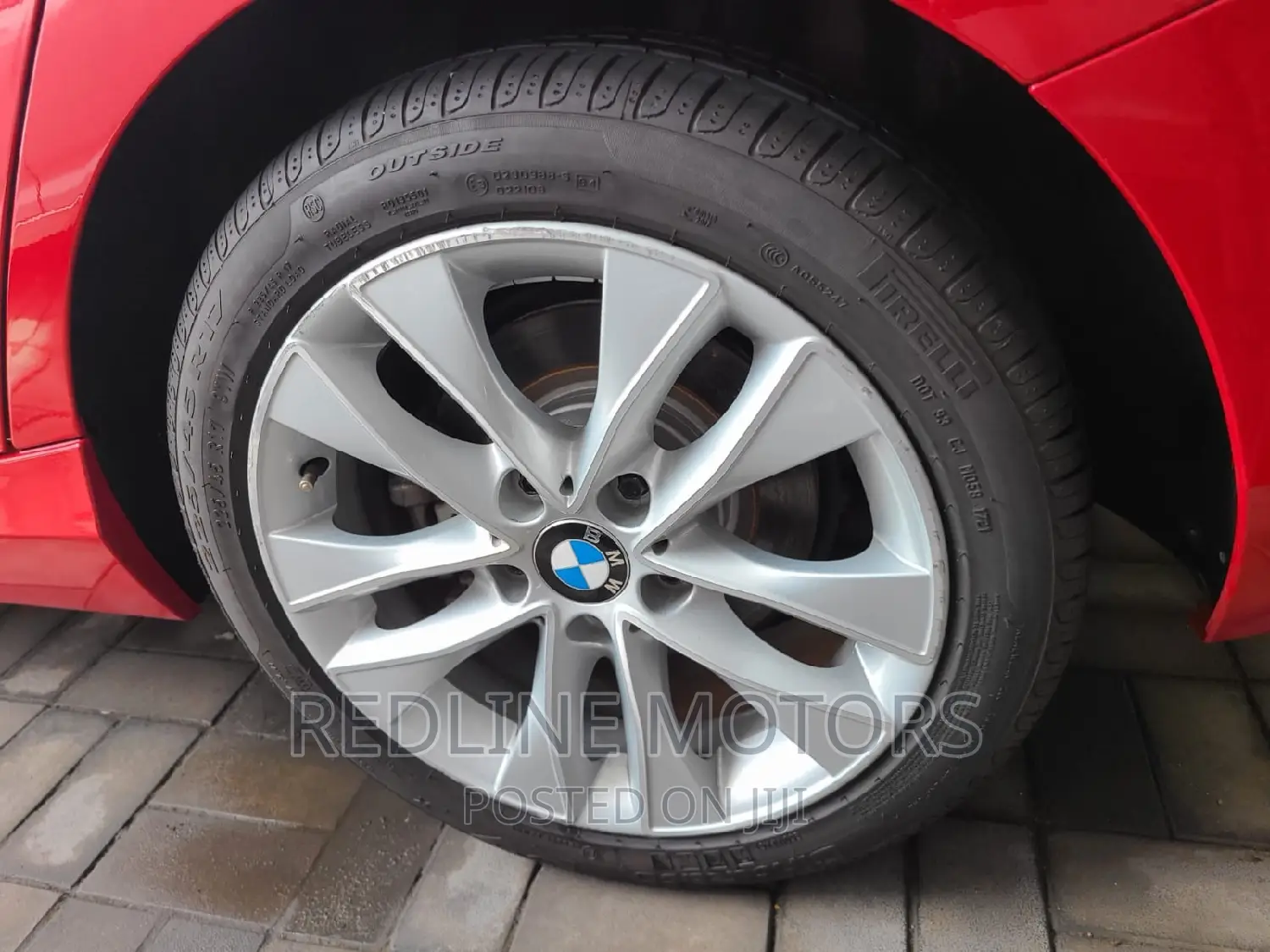 BMW 120i 2016 Red