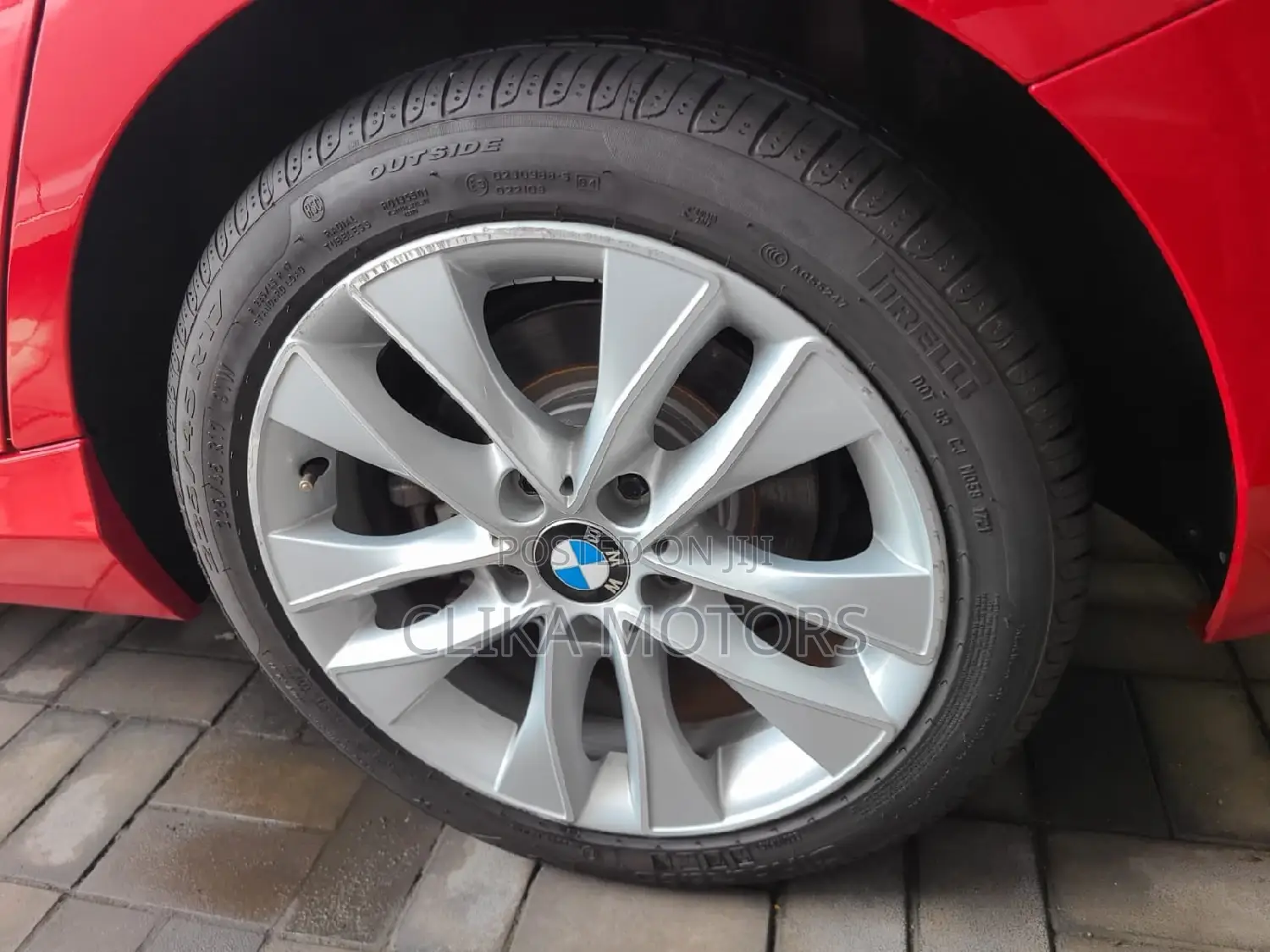 BMW 120i 2016 Red