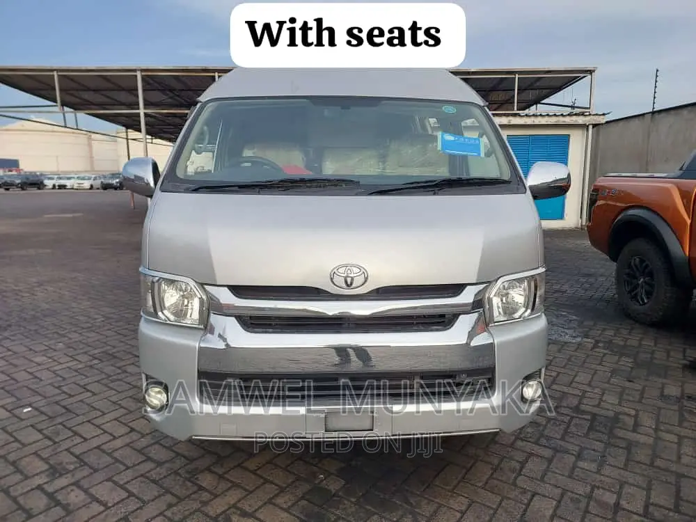 Toyota HiAce 2017 Silver