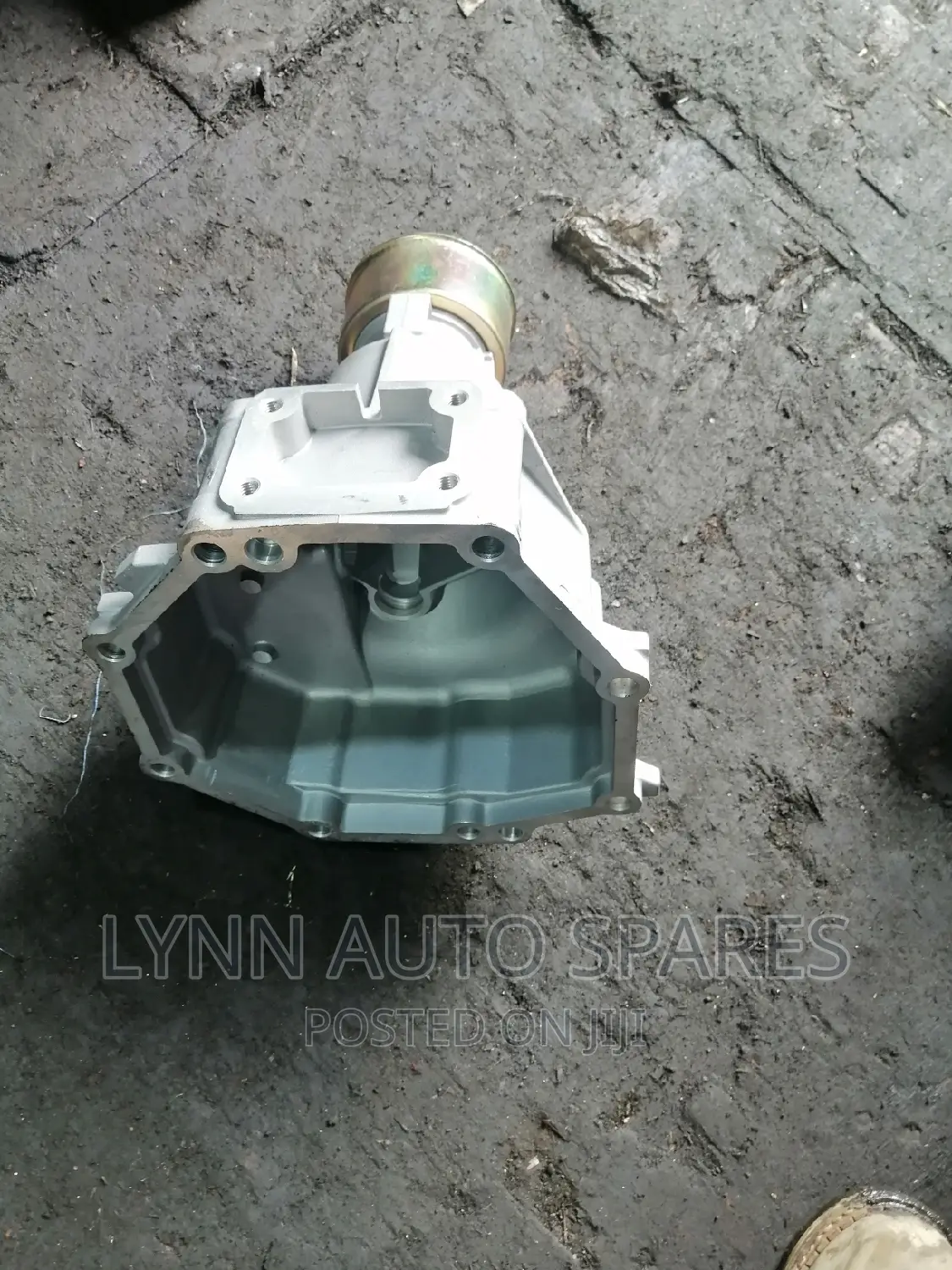 Toyota Hiace Shark 3l Gear Box Rear Tail