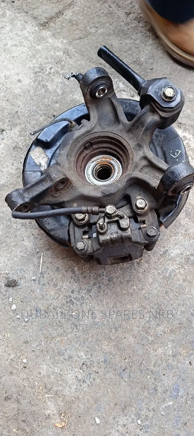 Kluger, Lexus, Harrier, EX Japan Rear Wheel Hubs Complete.