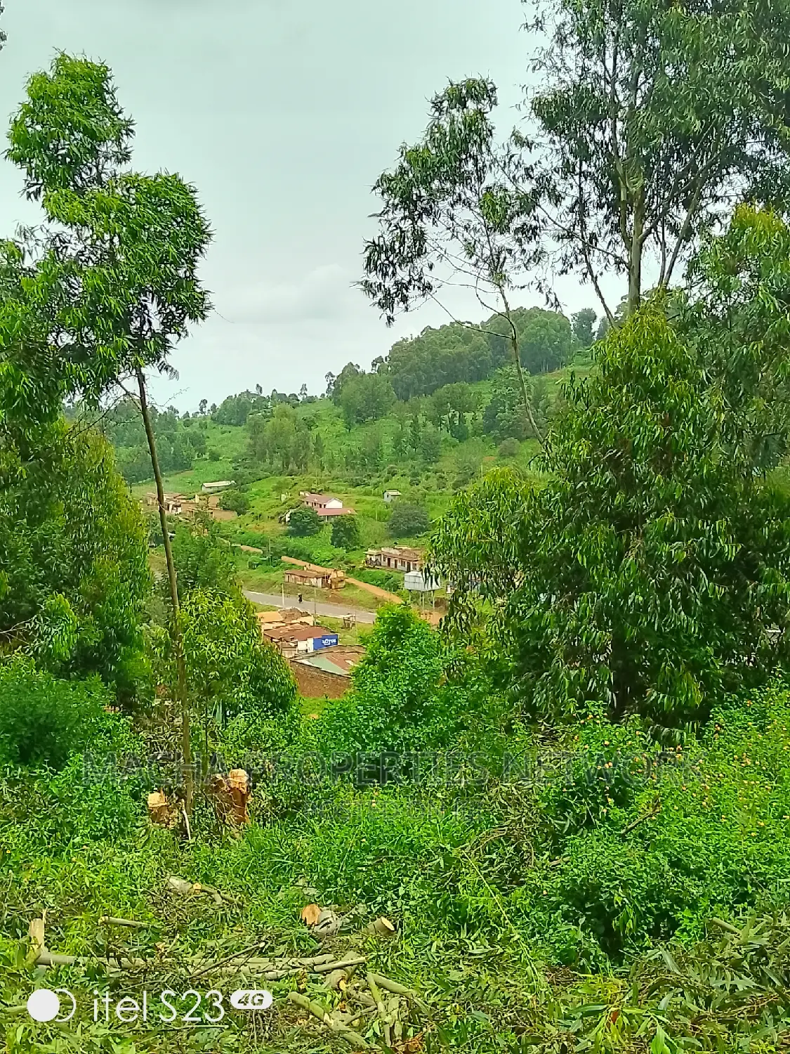 Mua -Kaloleni 2 Acres Half Quick Sale 2.9M Per Acre