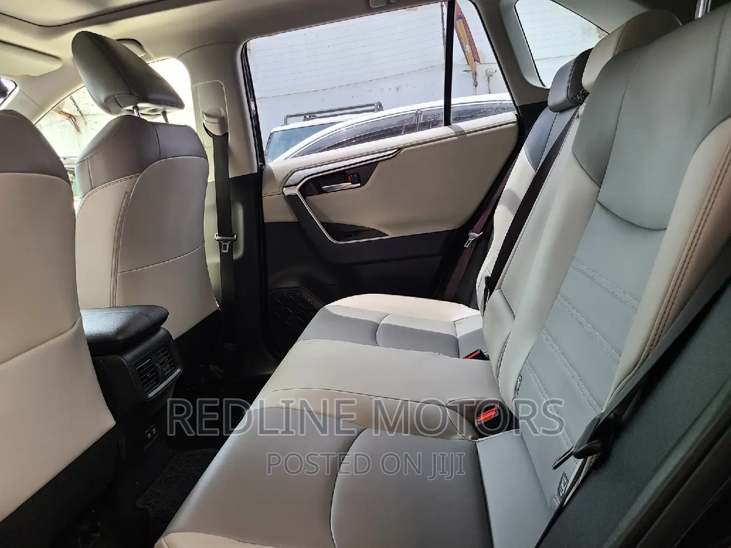 Toyota RAV4 LE AWD 2019 Matt Black