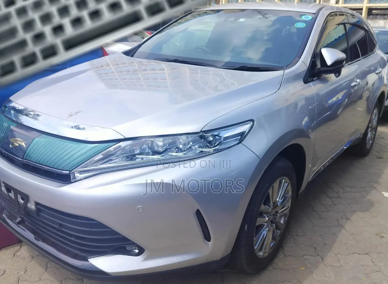 Toyota Harrier 2017 Silver