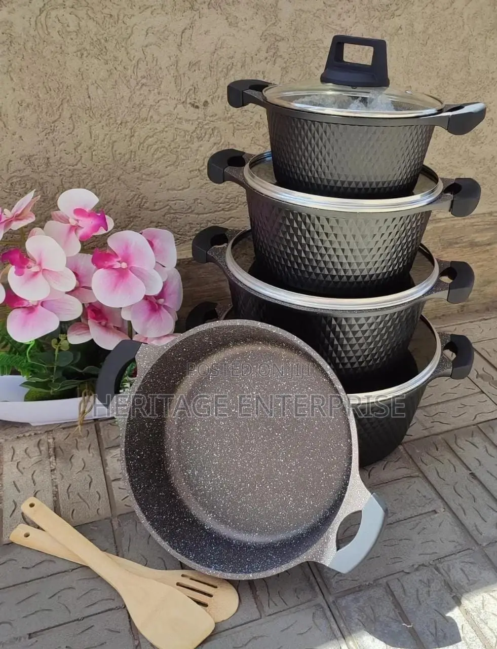 Non Stick Unique Granite Pot Set.