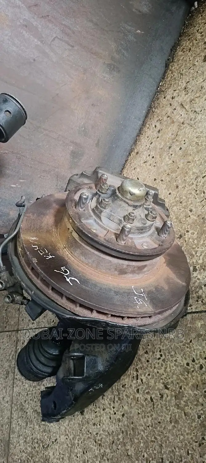 V8/Vx 100-Series, 200-Series Front Wheel Hubs Complete Arms