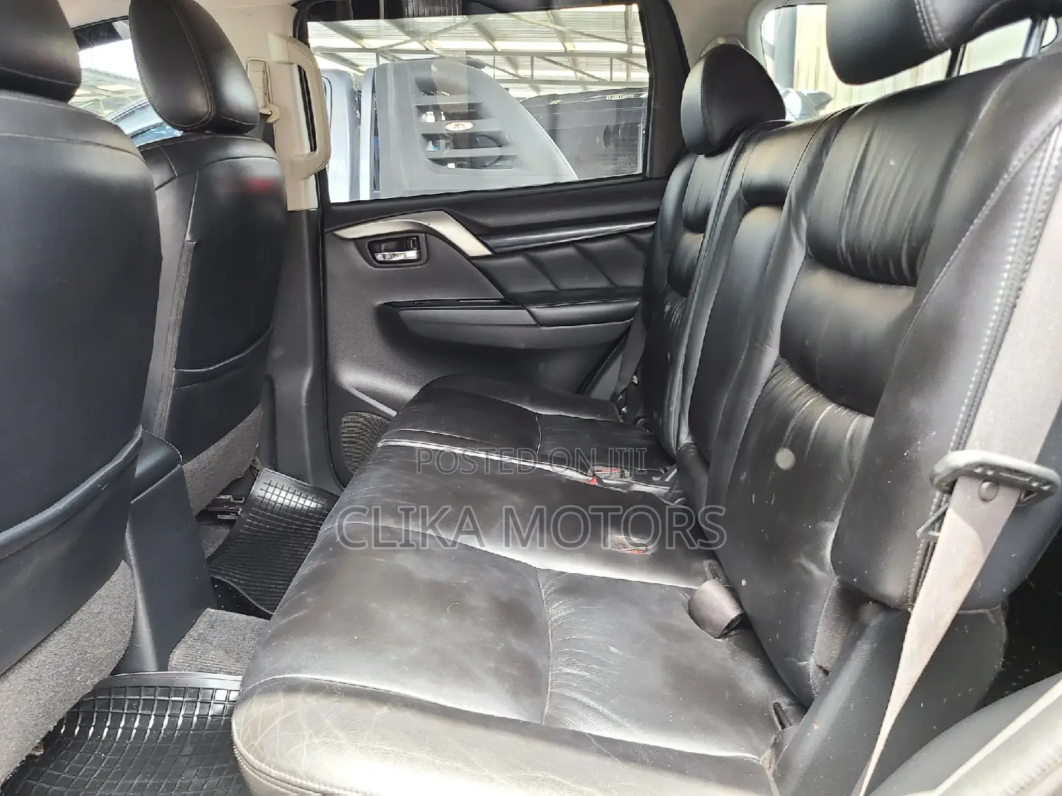 Mitsubishi Pajero V80 3.0 VR-I 2016 Matt Black