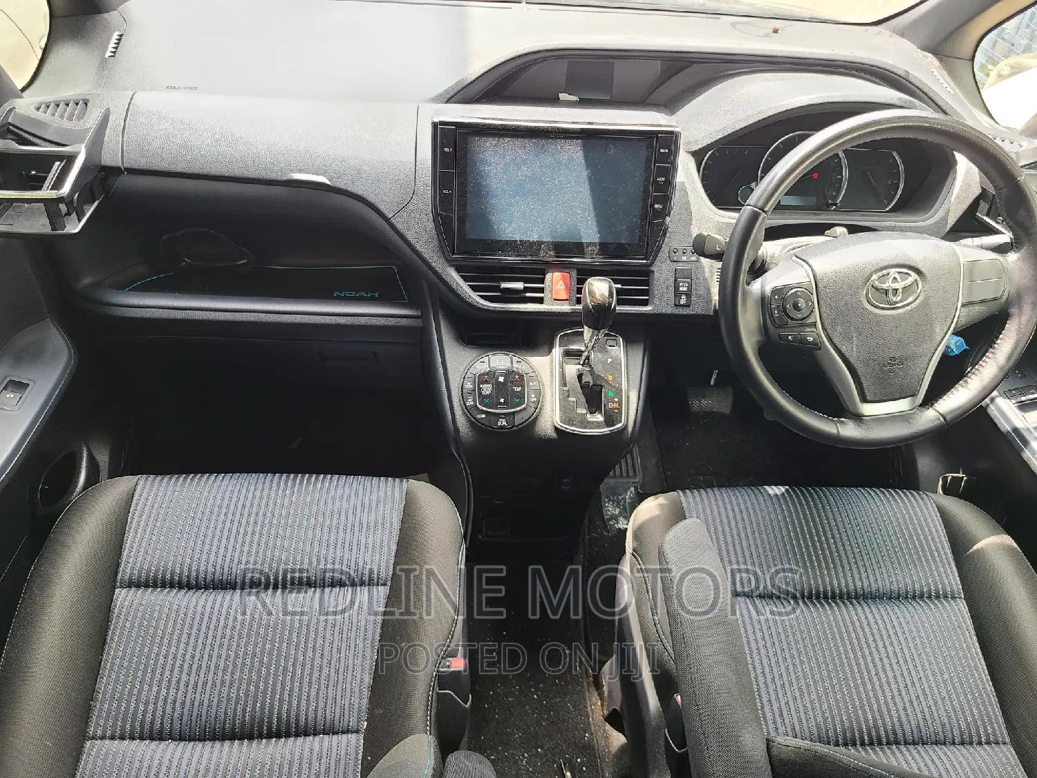 Toyota Noah 2.0 AWD (8 Seater) 2016 Blue