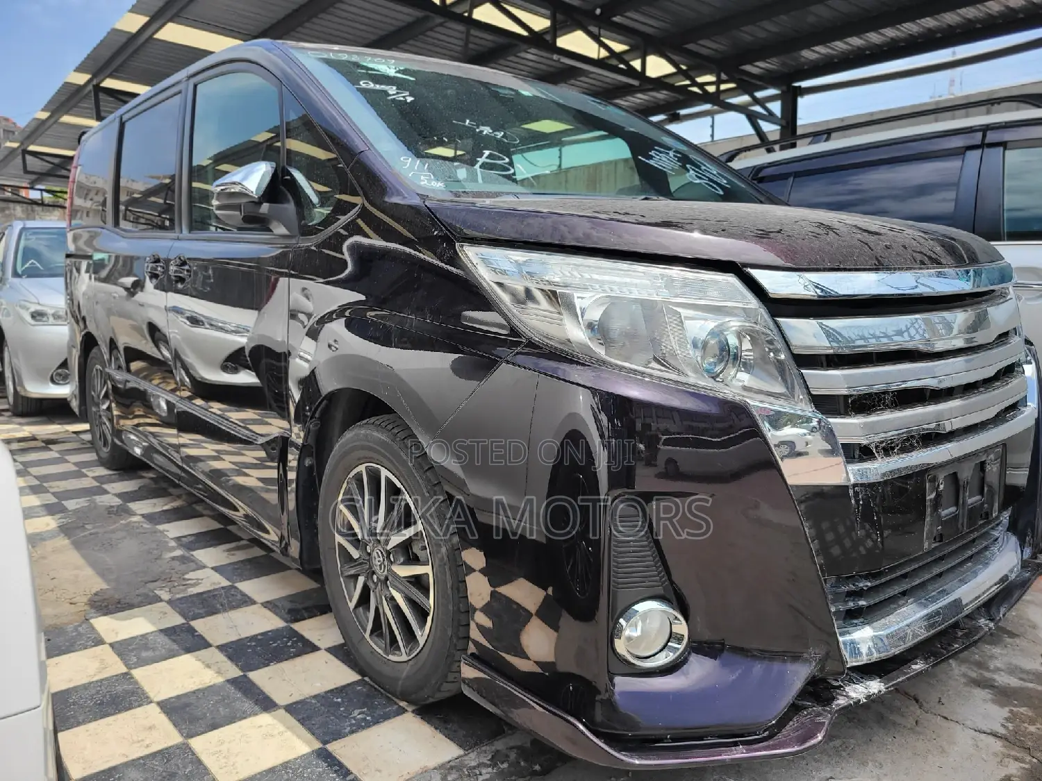 Toyota Noah 2.0 AWD (8 Seater) 2016 Blue
