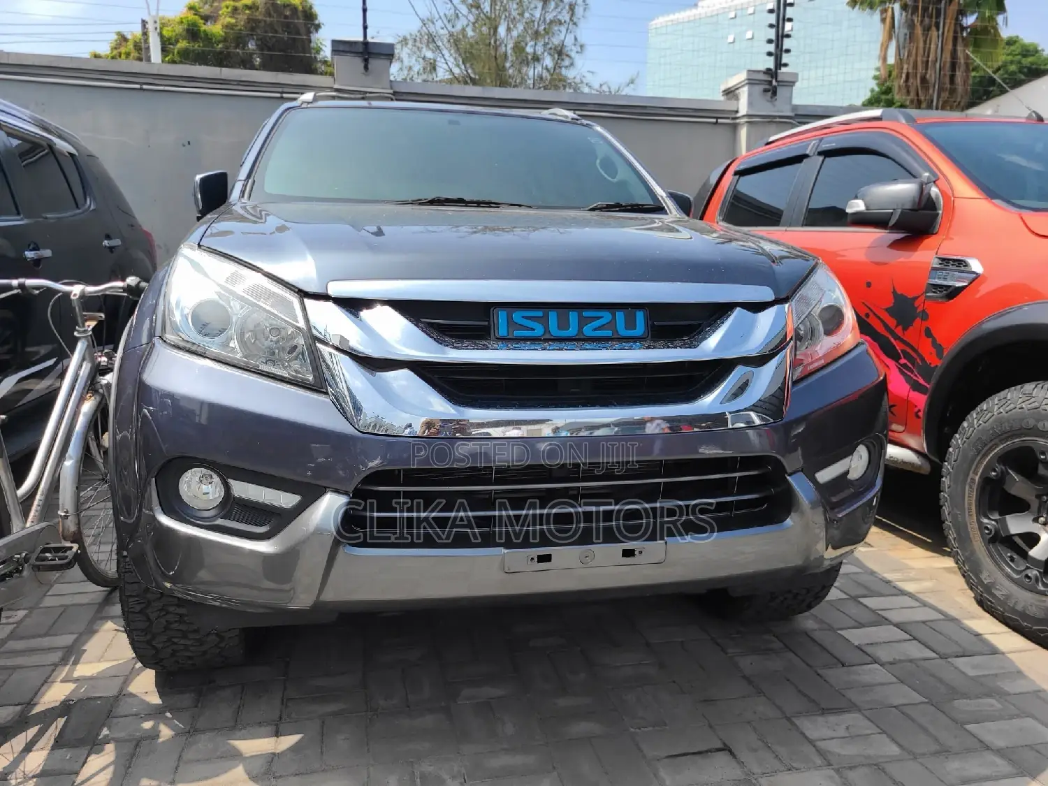 Isuzu D-MAX 2016 Black