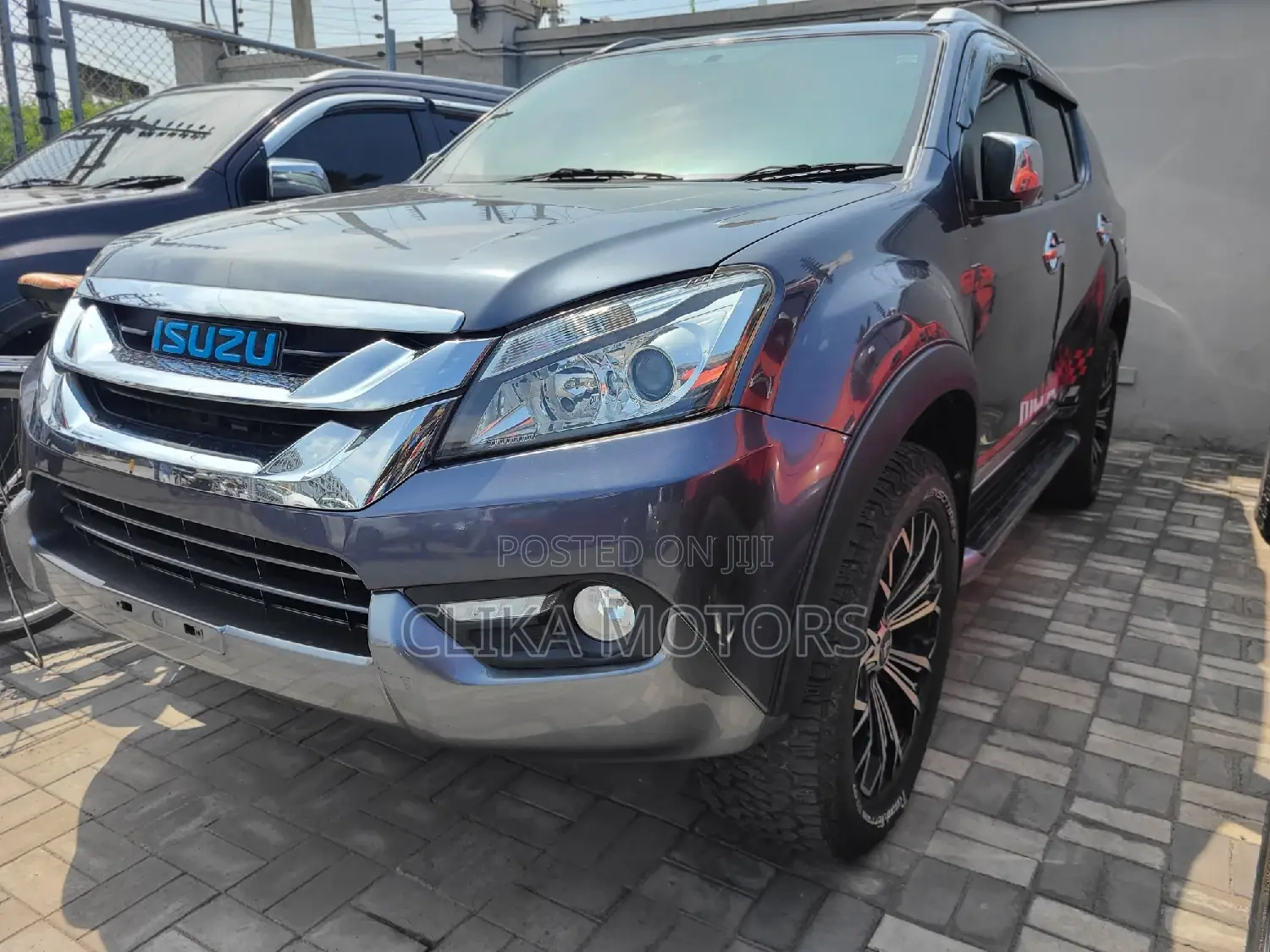 Isuzu D-MAX 2016 Black