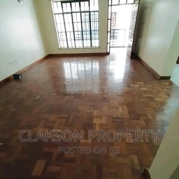 3bdrm Apartment in Woodley for rent