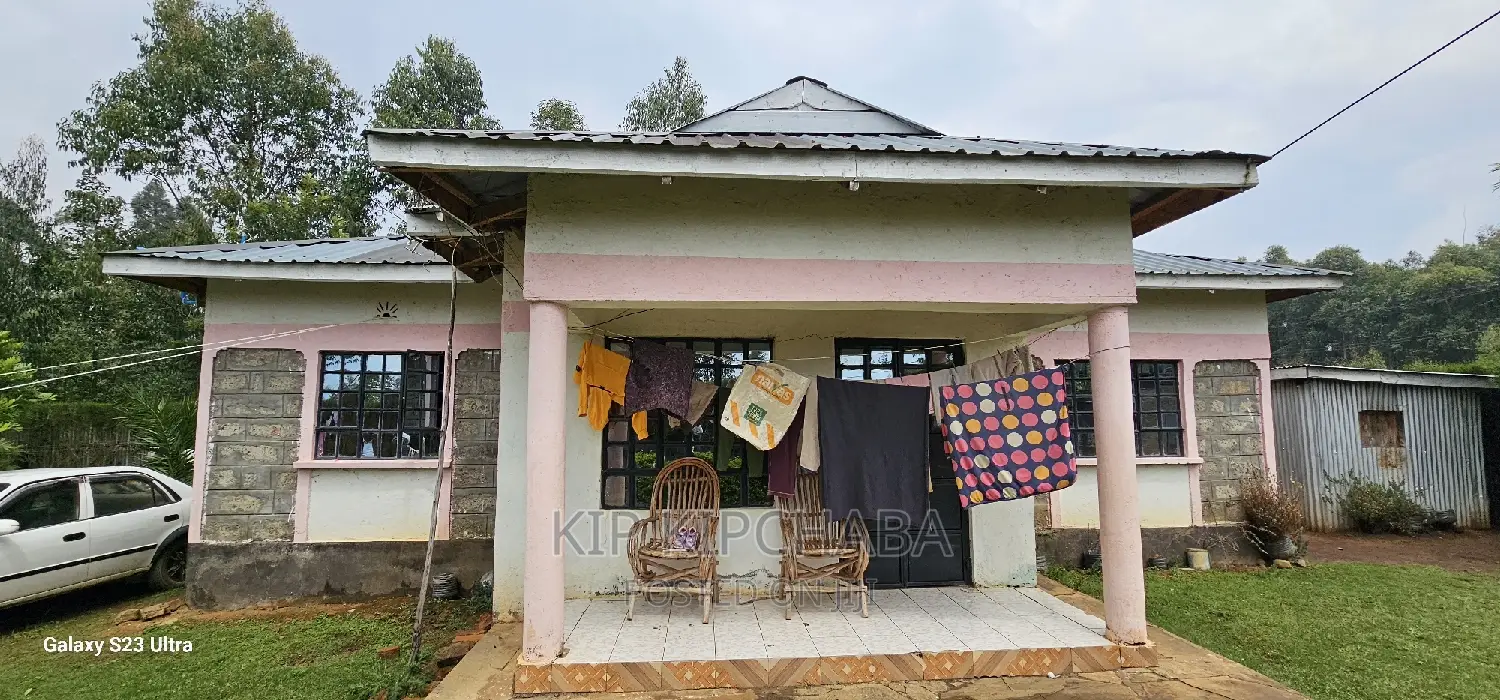 2bdrm Bungalow in Outspan, Racecourse for sale