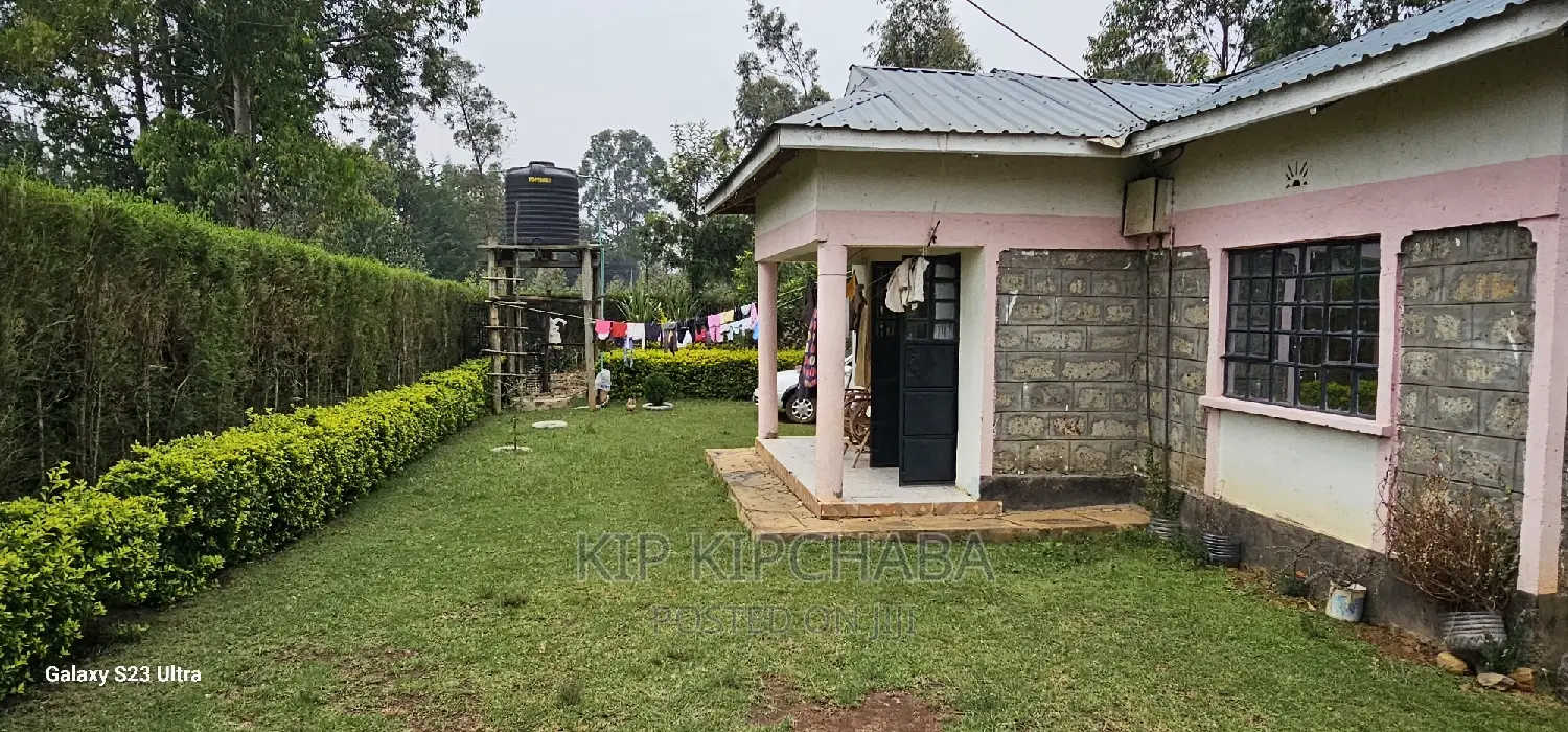 2bdrm Bungalow in Outspan, Racecourse for sale