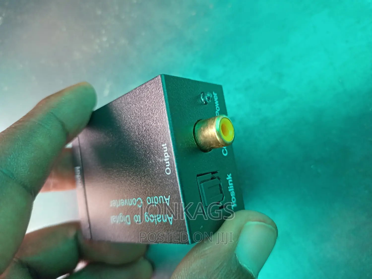 Analogue to Digital Audio Converter ( AV to Optical/Coaxial)