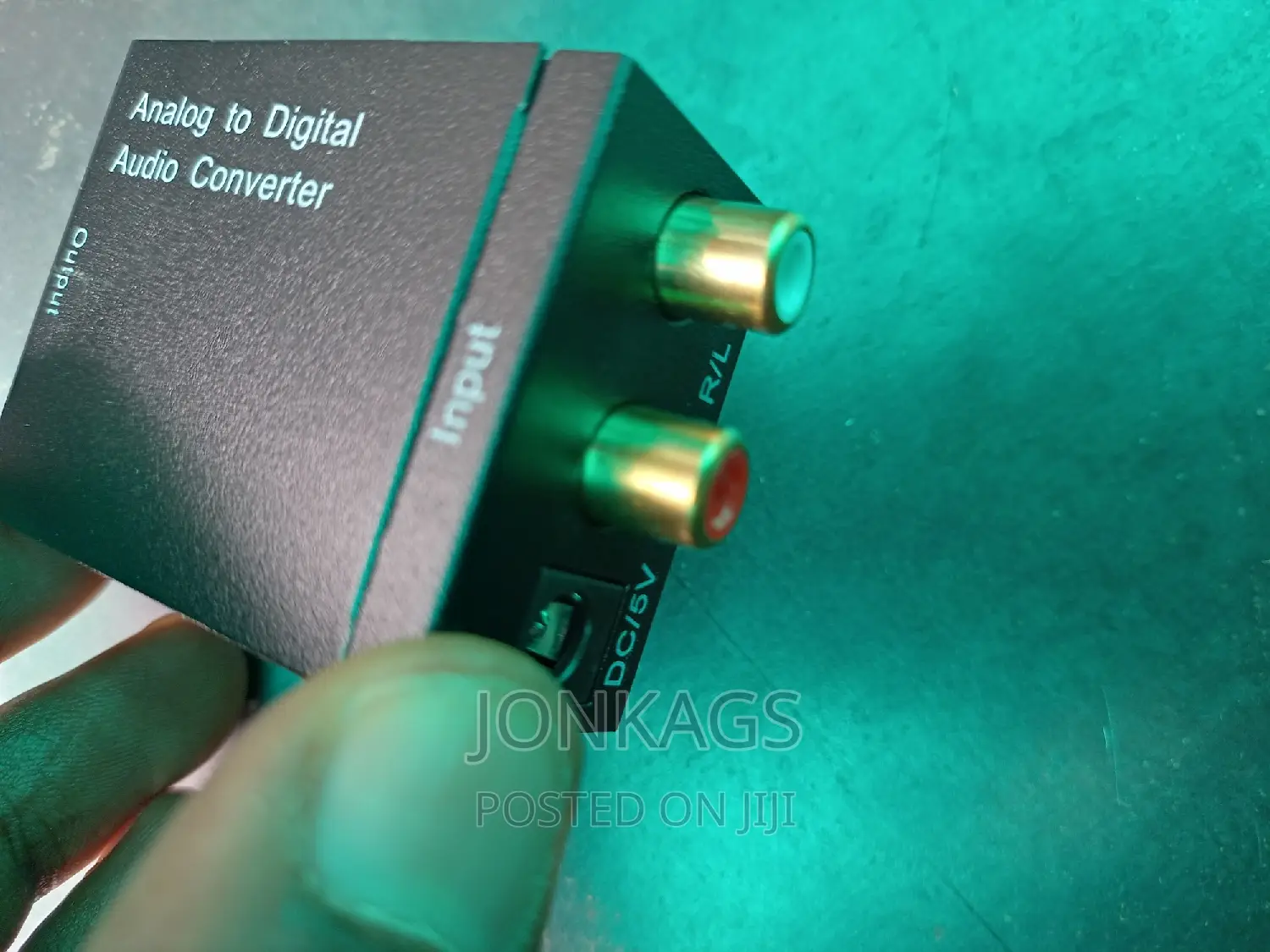 Analogue to Digital Audio Converter ( AV to Optical/Coaxial)