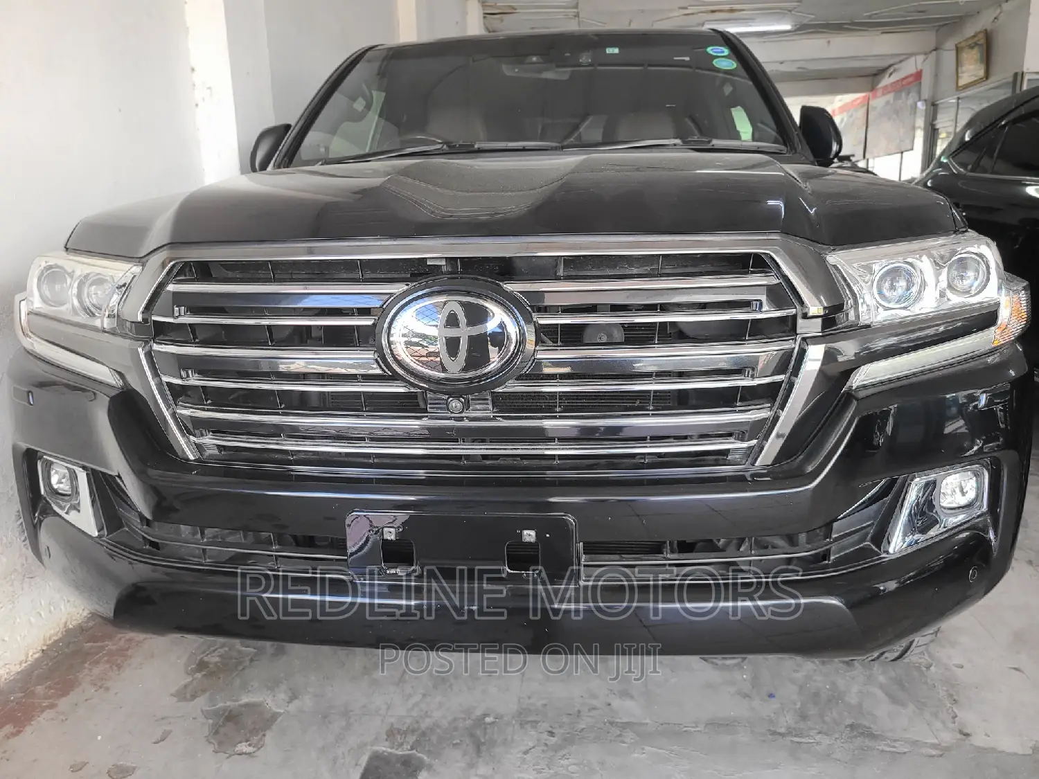 Toyota Land Cruiser 4.6 V8 AX 2016 Matt Black