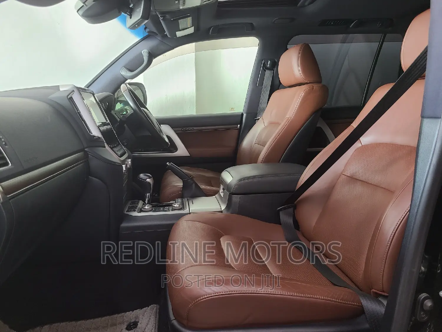 Toyota Land Cruiser 4.6 V8 AX 2016 Matt Black