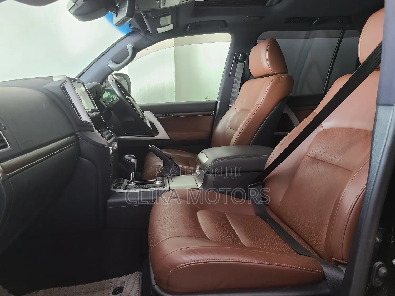 Toyota Land Cruiser 4.6 V8 AX 2016 Matt Black