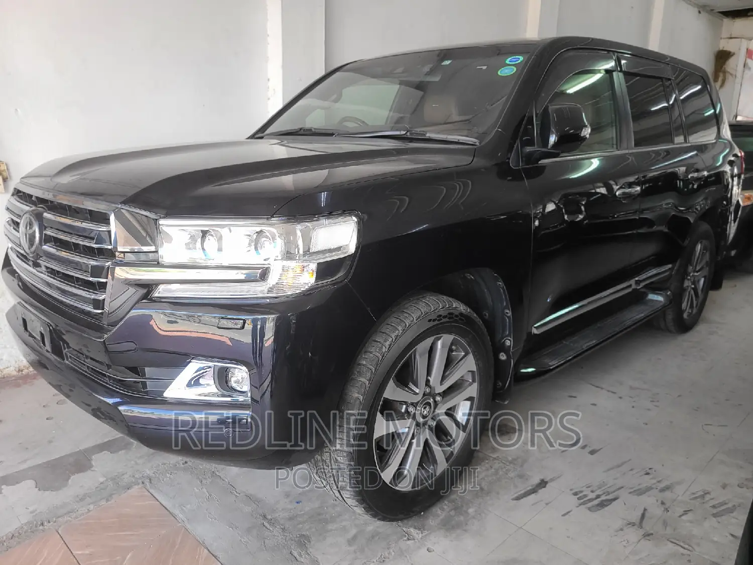 Toyota Land Cruiser 4.6 V8 AX 2016 Matt Black