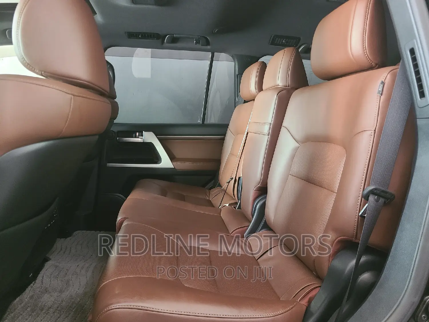 Toyota Land Cruiser 4.6 V8 AX 2016 Matt Black