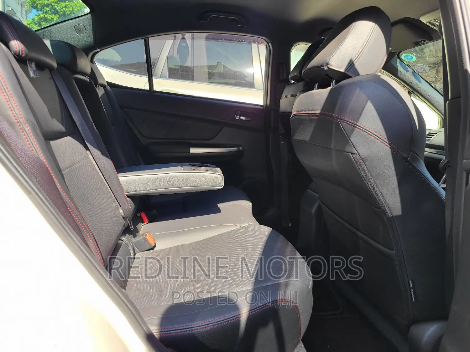 Subaru Impreza 2.0i AWD Hatchback 2016 Pearl