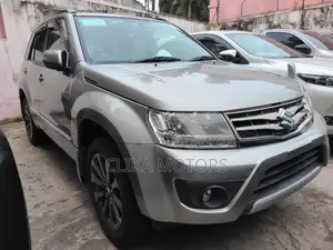 Suzuki Escudo 2017 Silver