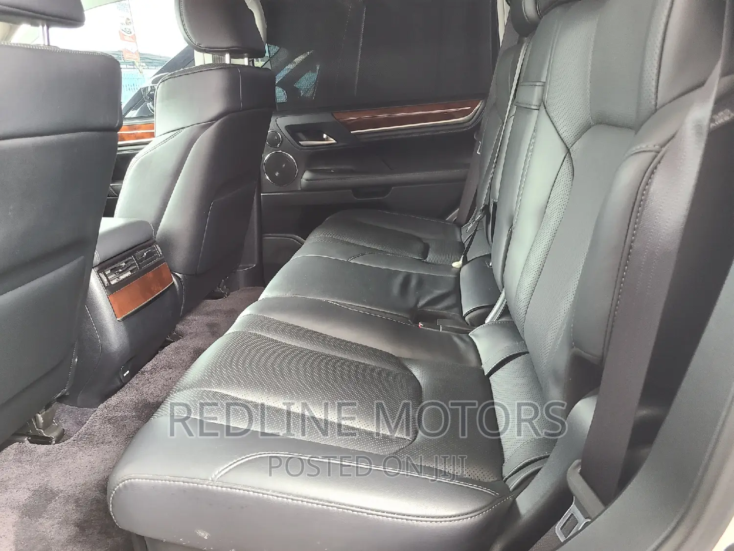 Lexus LX 570 (5 seats) AWD 2016 Pearl