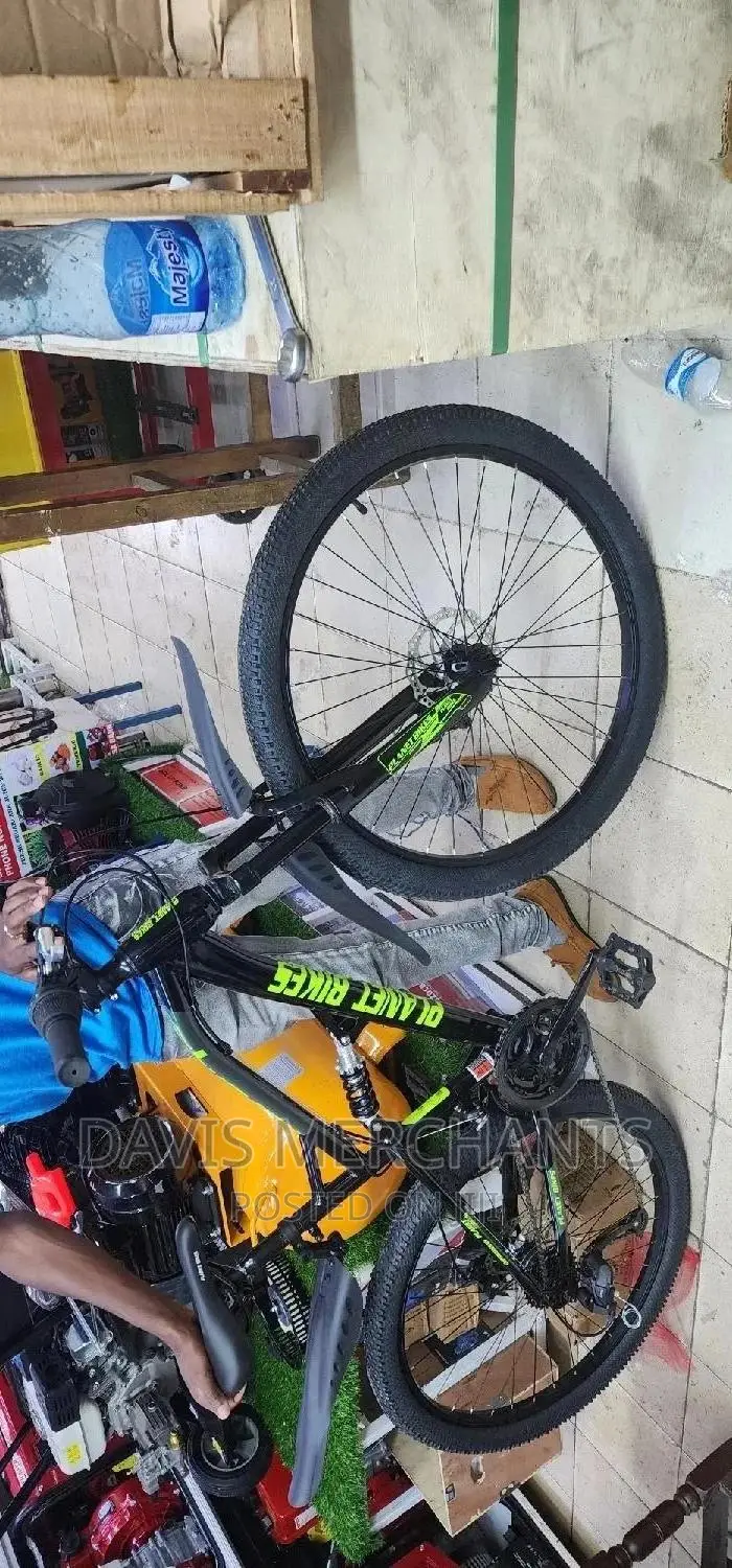 Sports Bike With Middle/Front Shocks and Disc Brakes