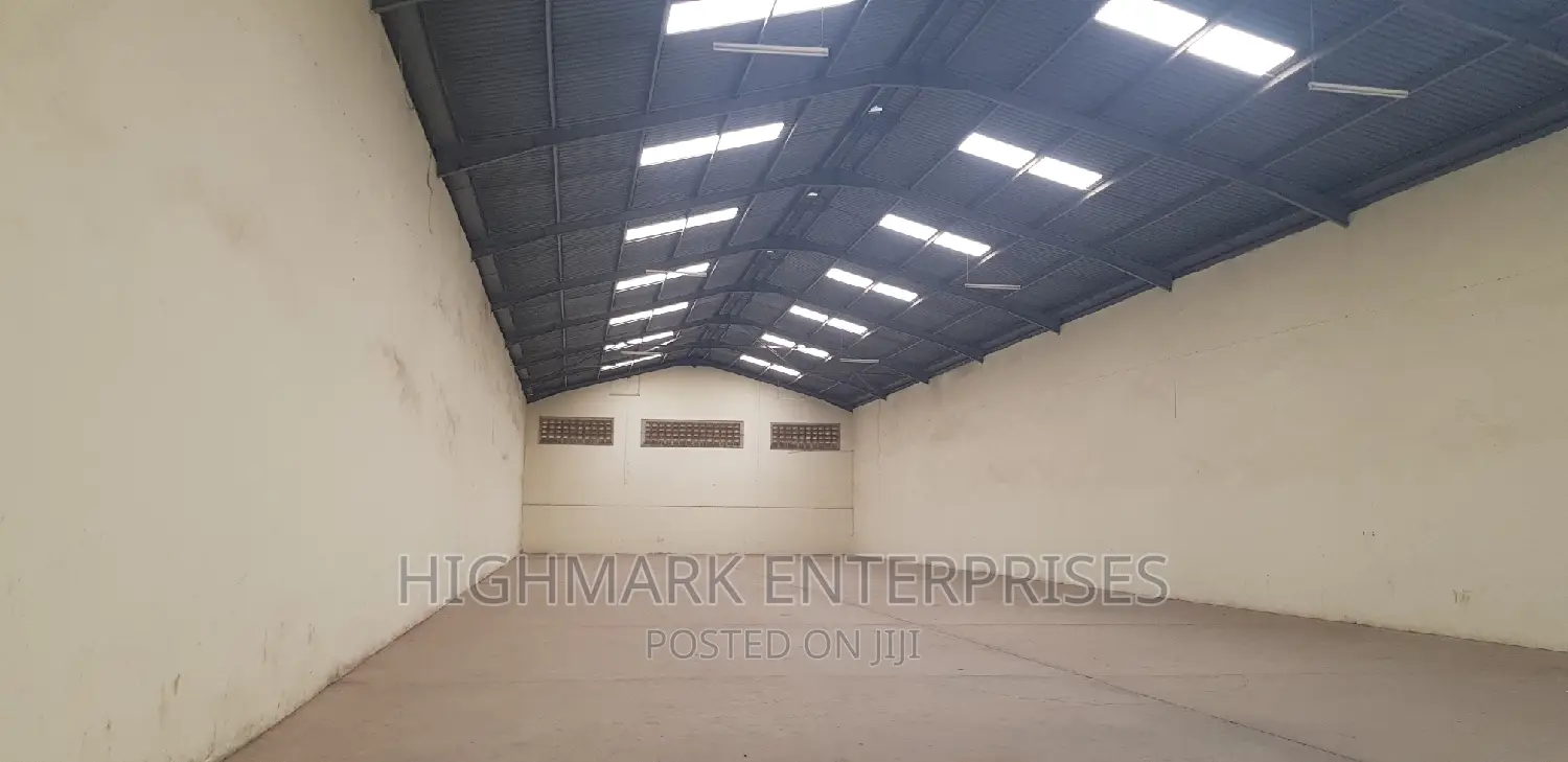 10000 Sq Feet Godown to Let,Cabanas