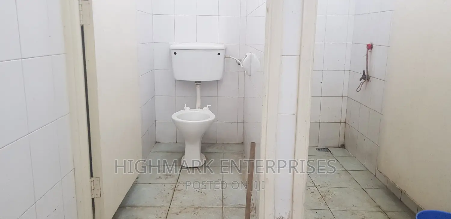 10000 Sq Feet Godown to Let,Cabanas