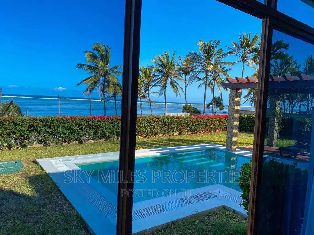 4bdrm Villa in Sultan Palace, Kikambala for sale