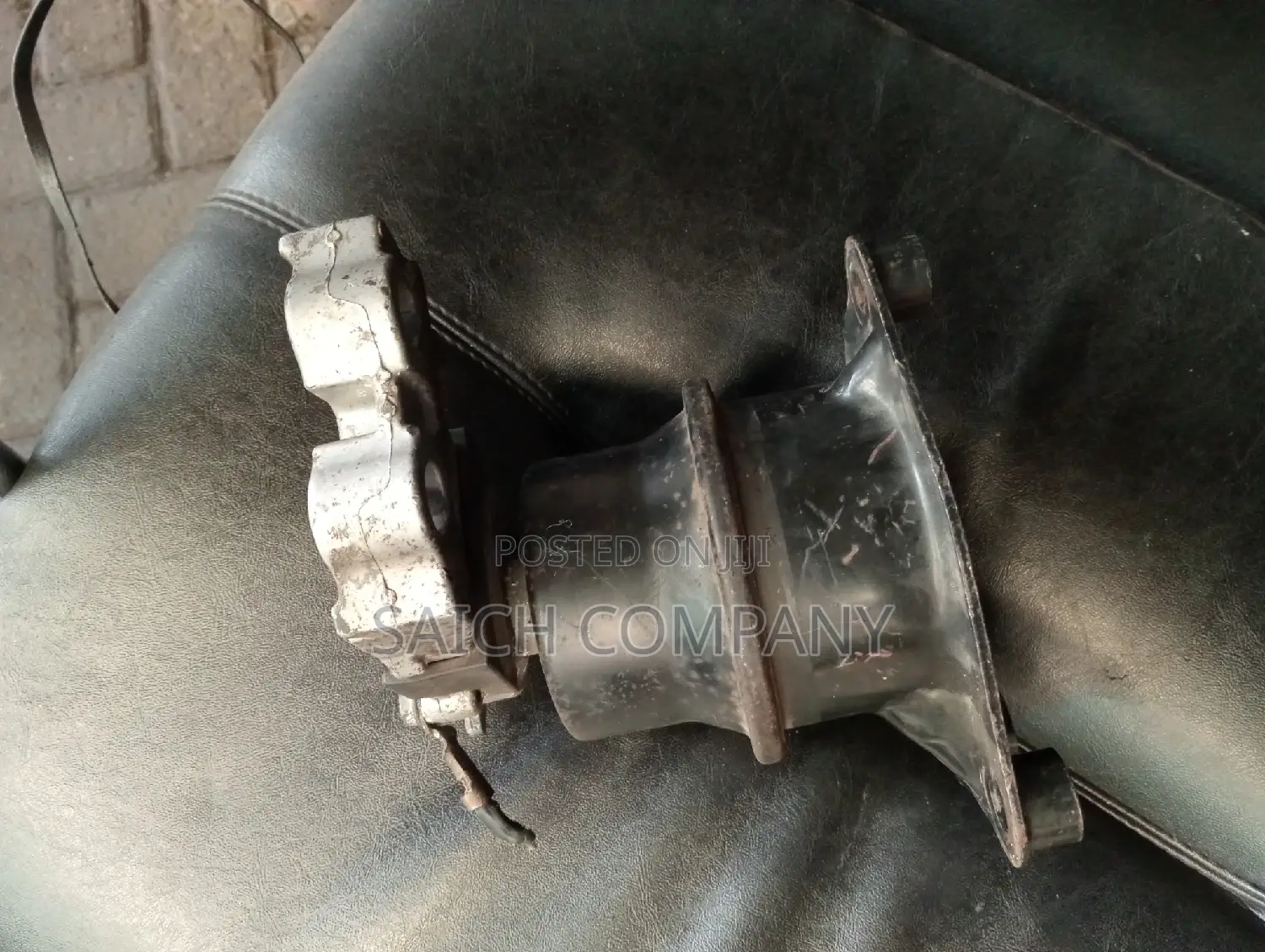 Honda Insight Engine Mountain
