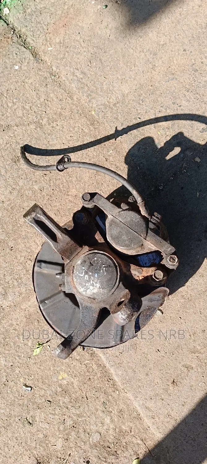 Townace New Model Front Wheel Hubs 2 4-Wheel Drive Available