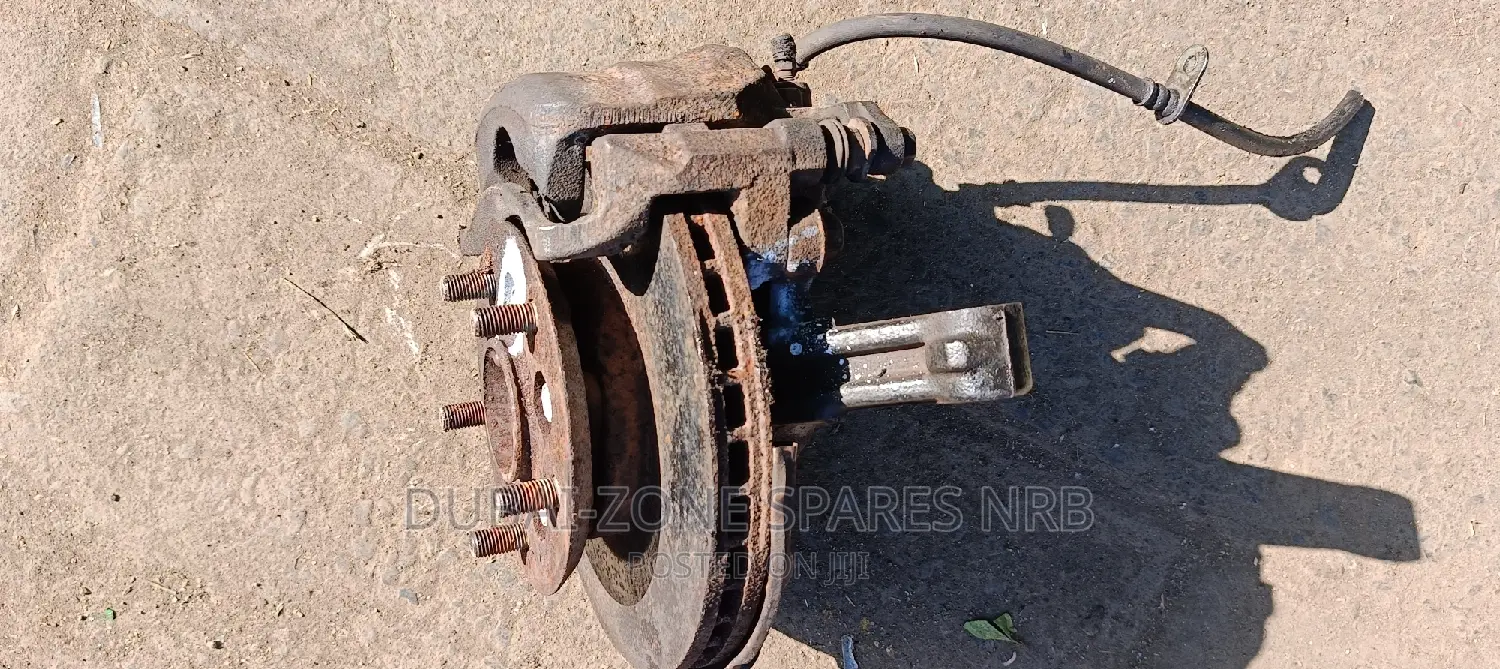 Townace New Model Front Wheel Hubs 2 4-Wheel Drive Available