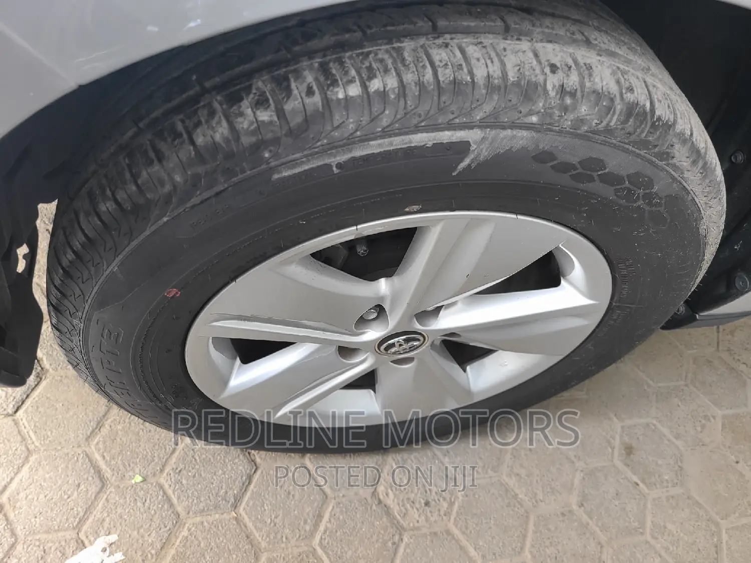 Toyota Harrier 2.0 4WD 2016 Silver
