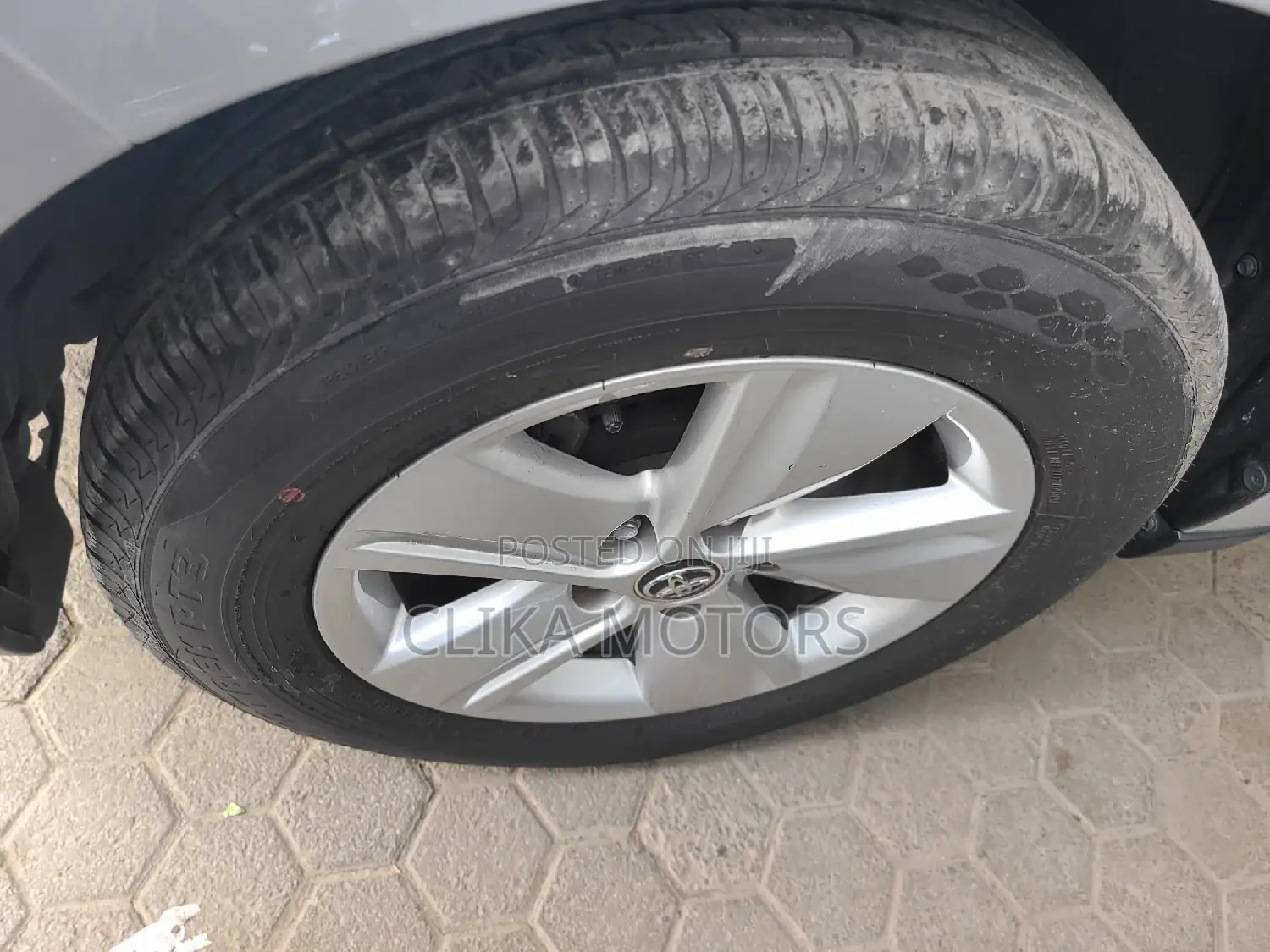 Toyota Harrier 2.0 4WD 2016 Silver
