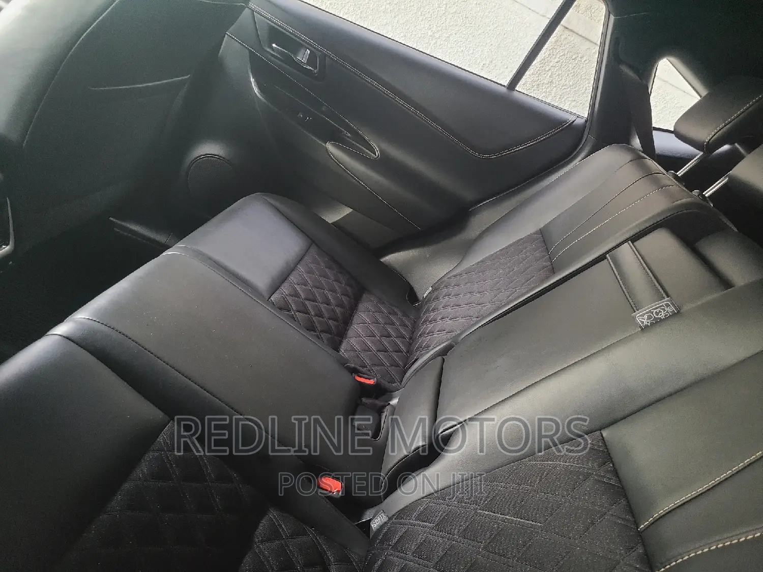 Toyota Harrier 2.0 4WD 2016 Silver