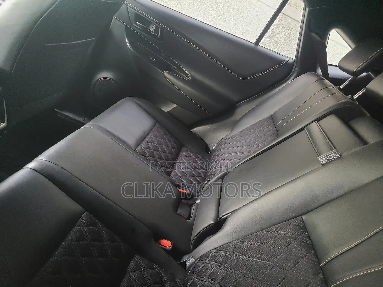 Toyota Harrier 2.0 4WD 2016 Silver